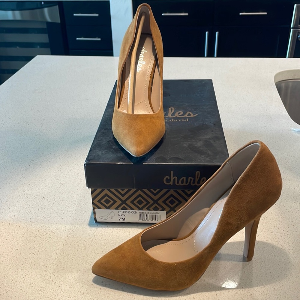 Charles by Charles David Maxx Heel/Pump